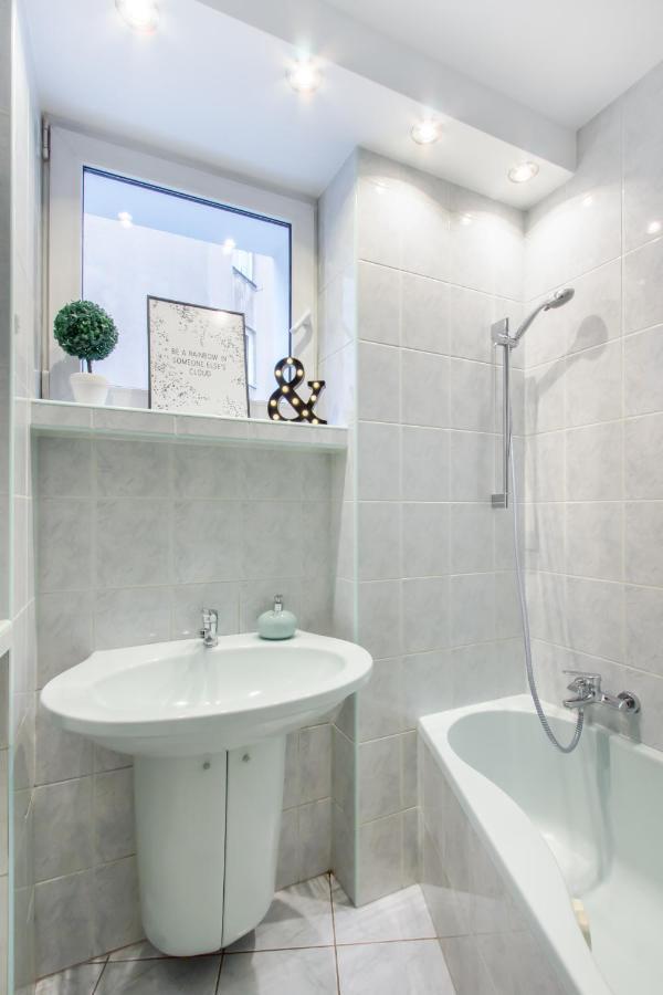 ורשה Clicktheflat Zurawia Street Apart Rooms מראה חיצוני תמונה